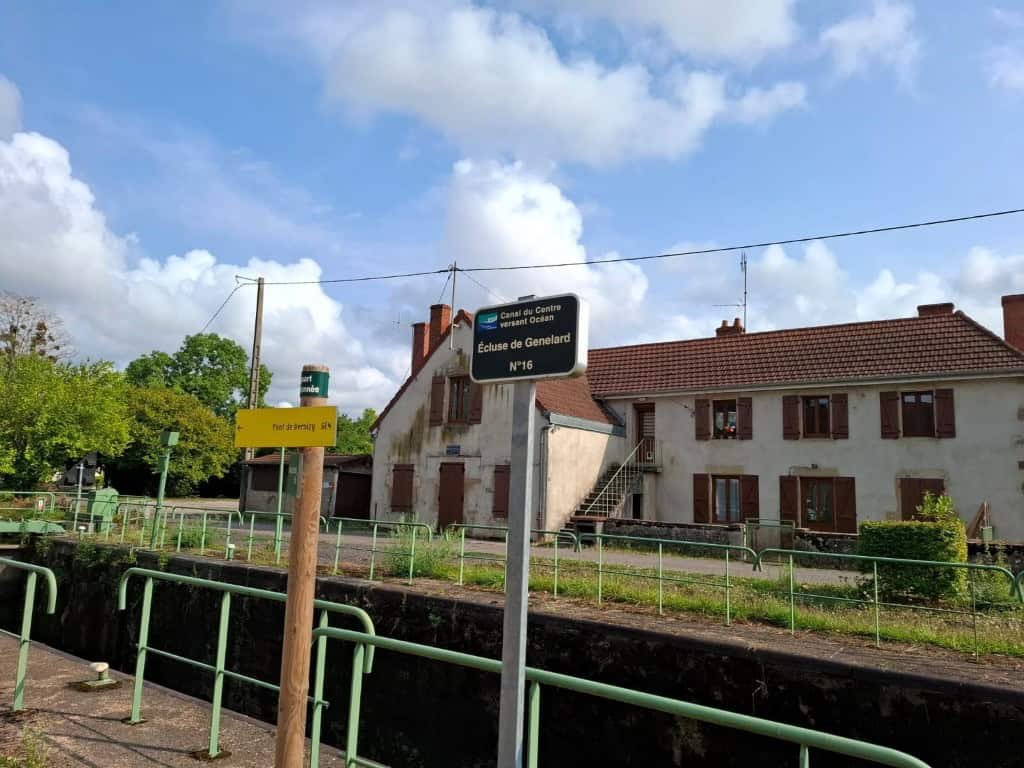 Canal du Centre Génelard